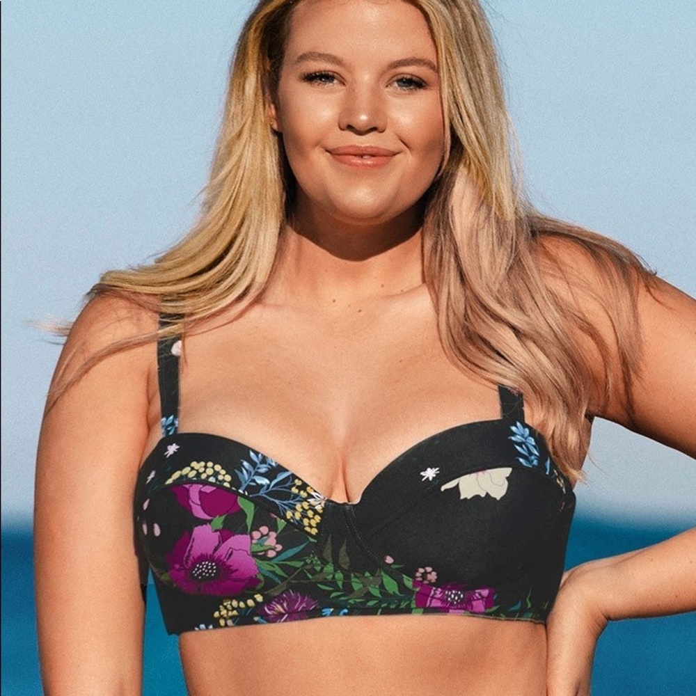 Annabelle Floral Moulded Cup Plus Size Bikini Top Size 1X